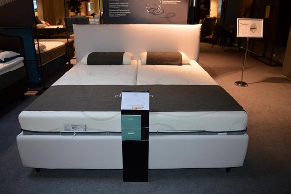 Egon : Gleichgewicht zwischen Schlichtheit und Komfort!